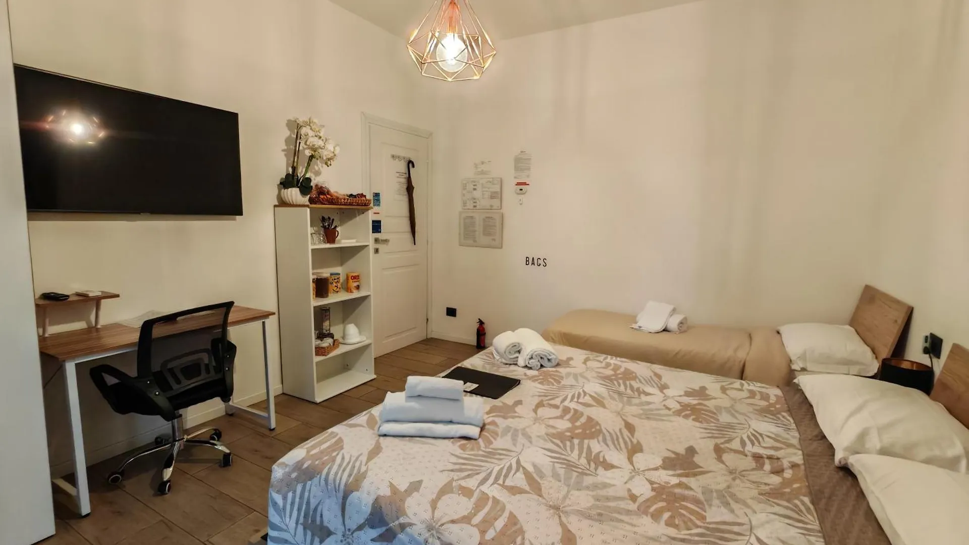 Mc Fly Rooms Malpensa Airport Gallarate 0*,  Italy